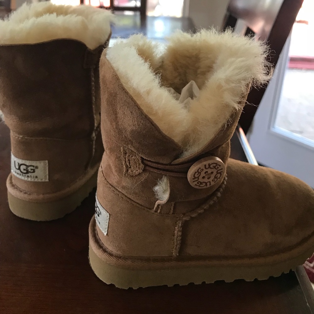 Authentic Toddler Ugg’s size 10 EUC